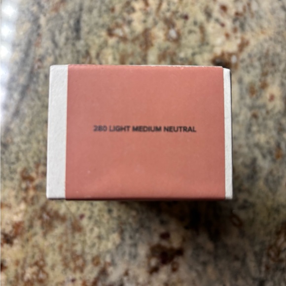 HAUS LABS BY LADY GAGA 
Triclone skin tech foundation 
30 ML / 1 FL.0Z - Picture 5 of 7